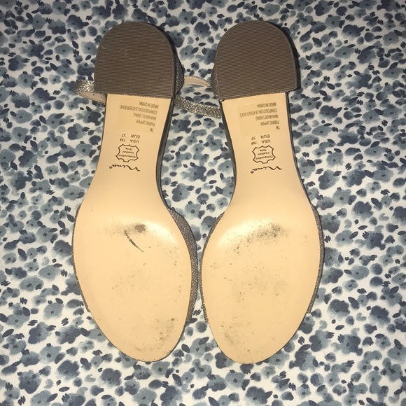 Gold Heels - Picture 4 of 7